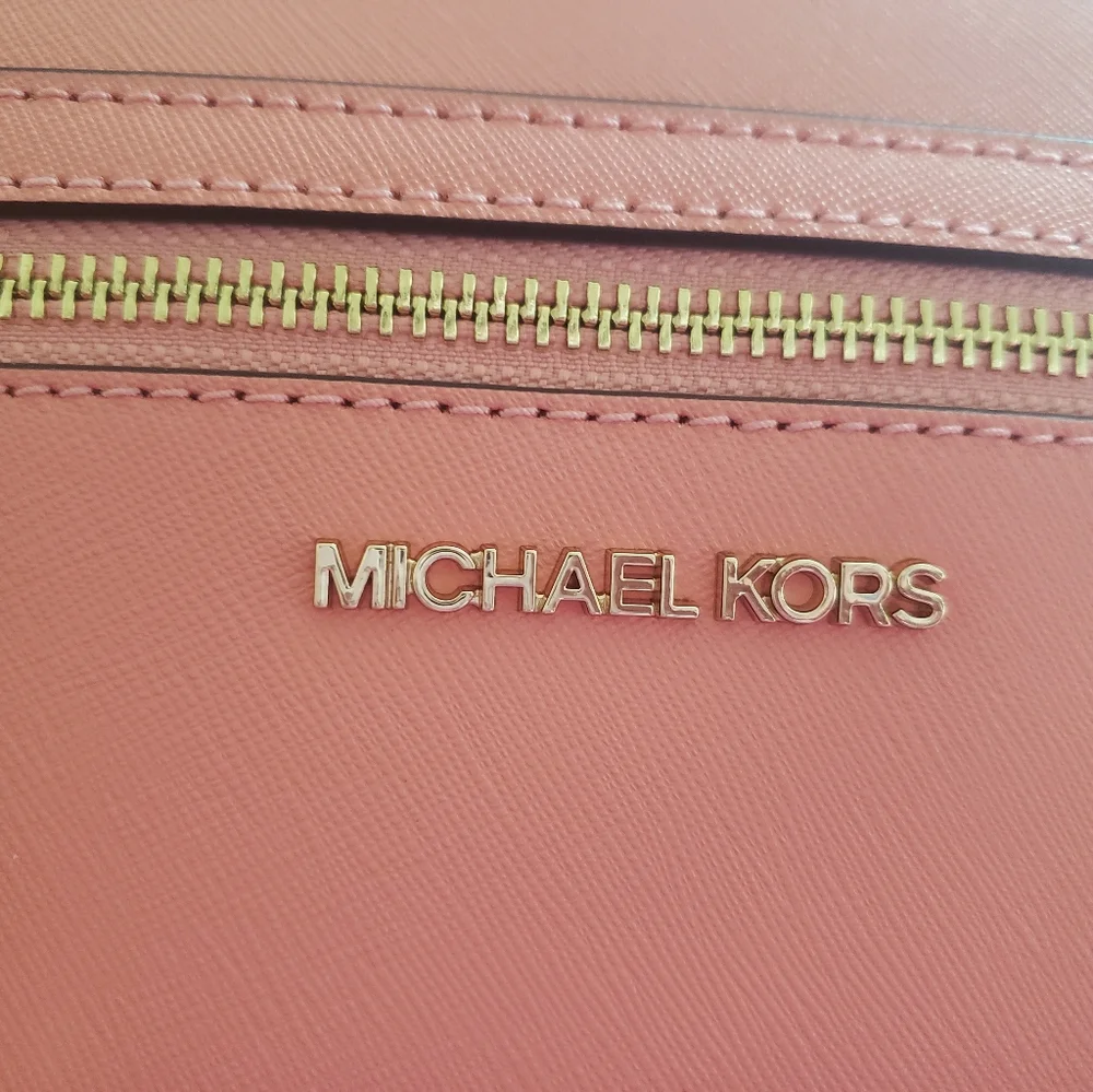 NWT Jet Set Saffiano Leather Crossbody - Picture 6 of 13